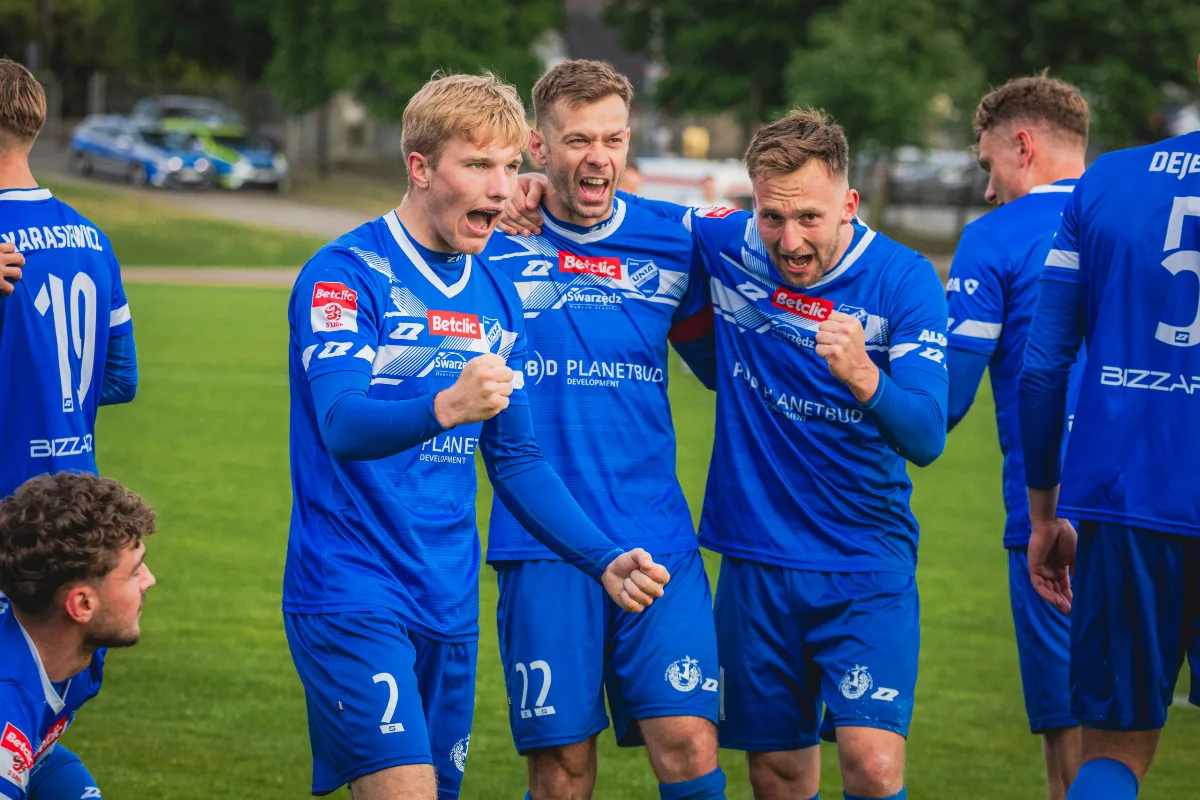 Unia Swarzędz triumfuje nad Victorią Września 2:1