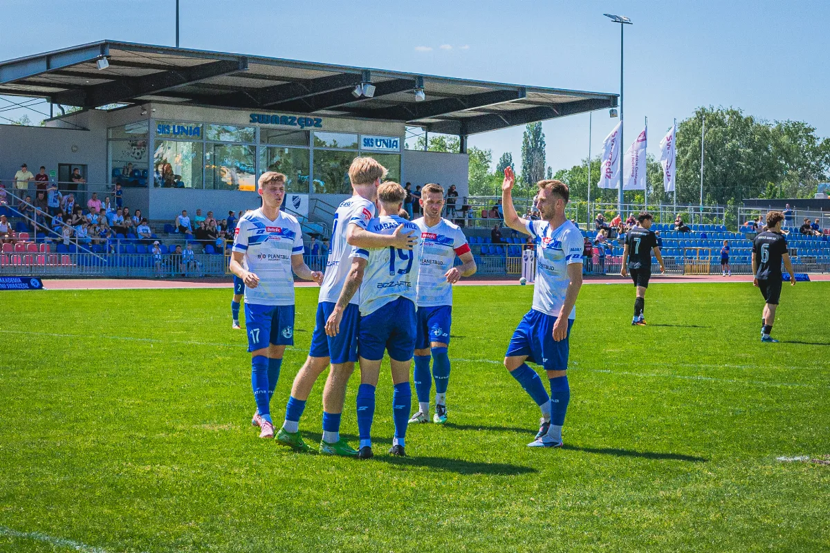 Unia Swarzędz pokonała Wybrzeże Rewalskie 3:1 i zapewniła sobie utrzymanie