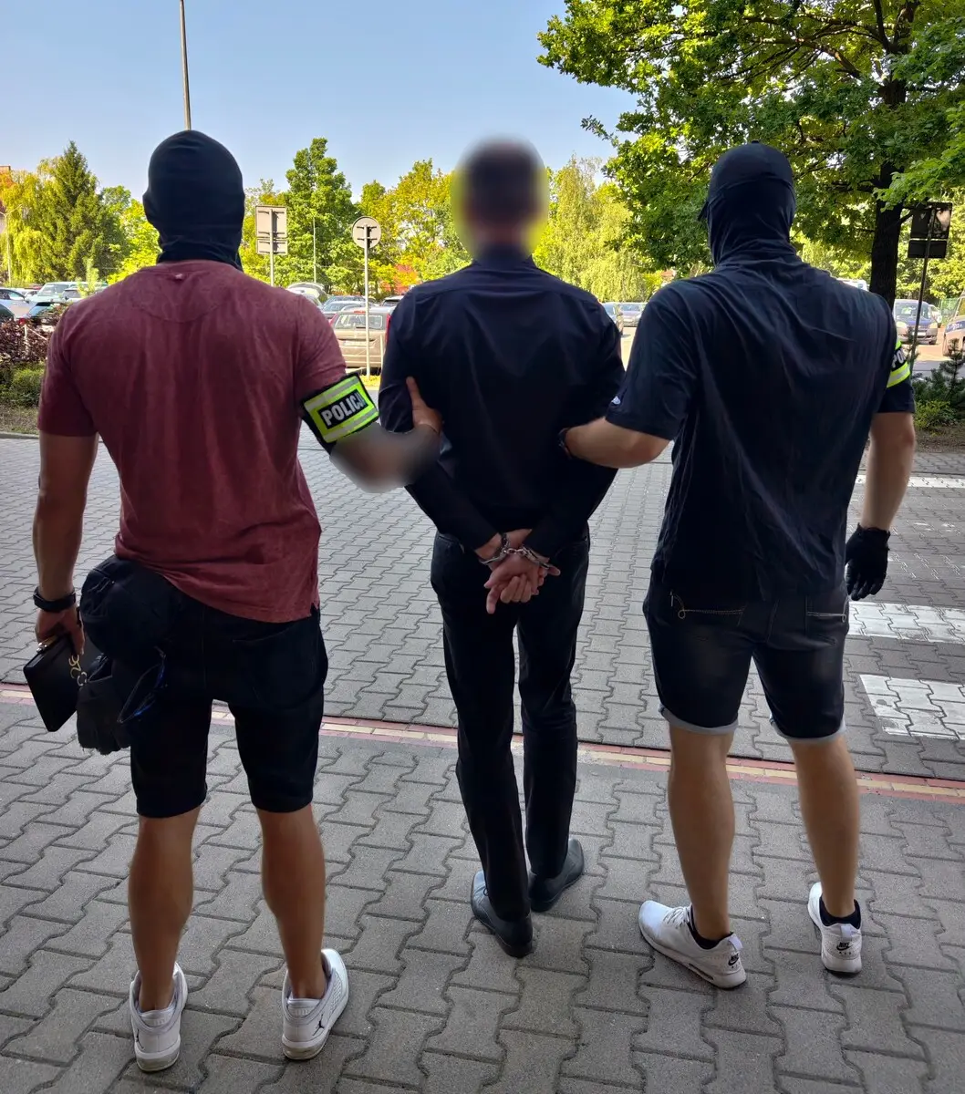 Zatrzymanie 35-latka w sprawie podłożonego ładunku wybuchowego na stacji benzynowej w Swarzędzu
