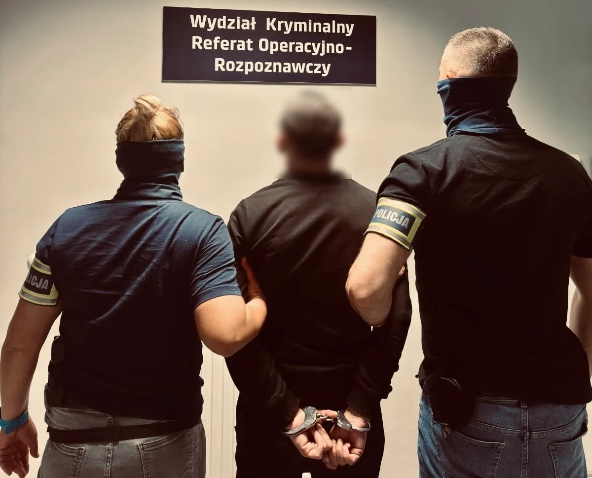 Policjanci z Wildy aresztowali sprawcę oszustw internetowych na OLX