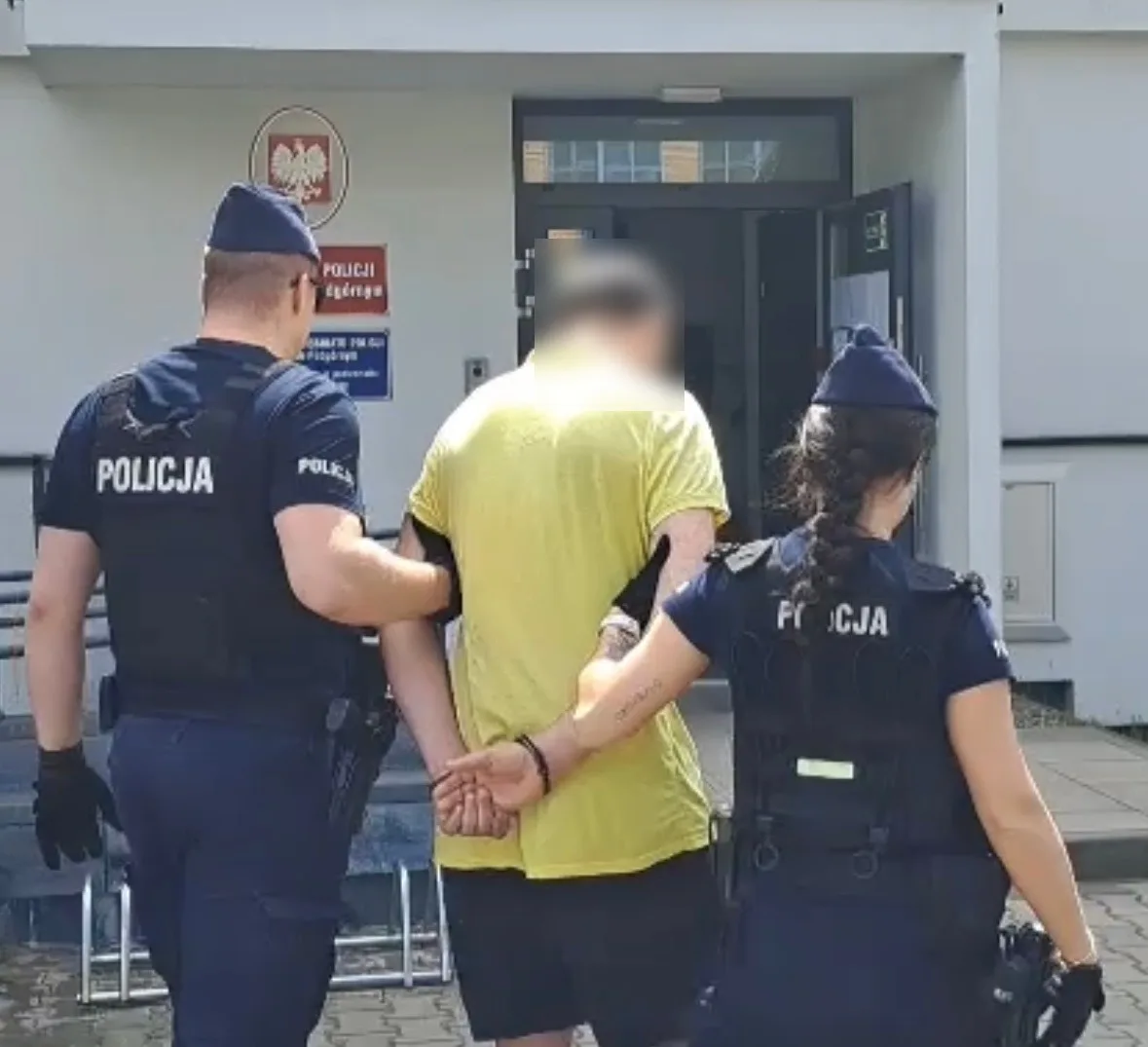 Kierowca z 3,5 promila jechał pod prąd, obywatelska interwencja zapobiegła tragedii